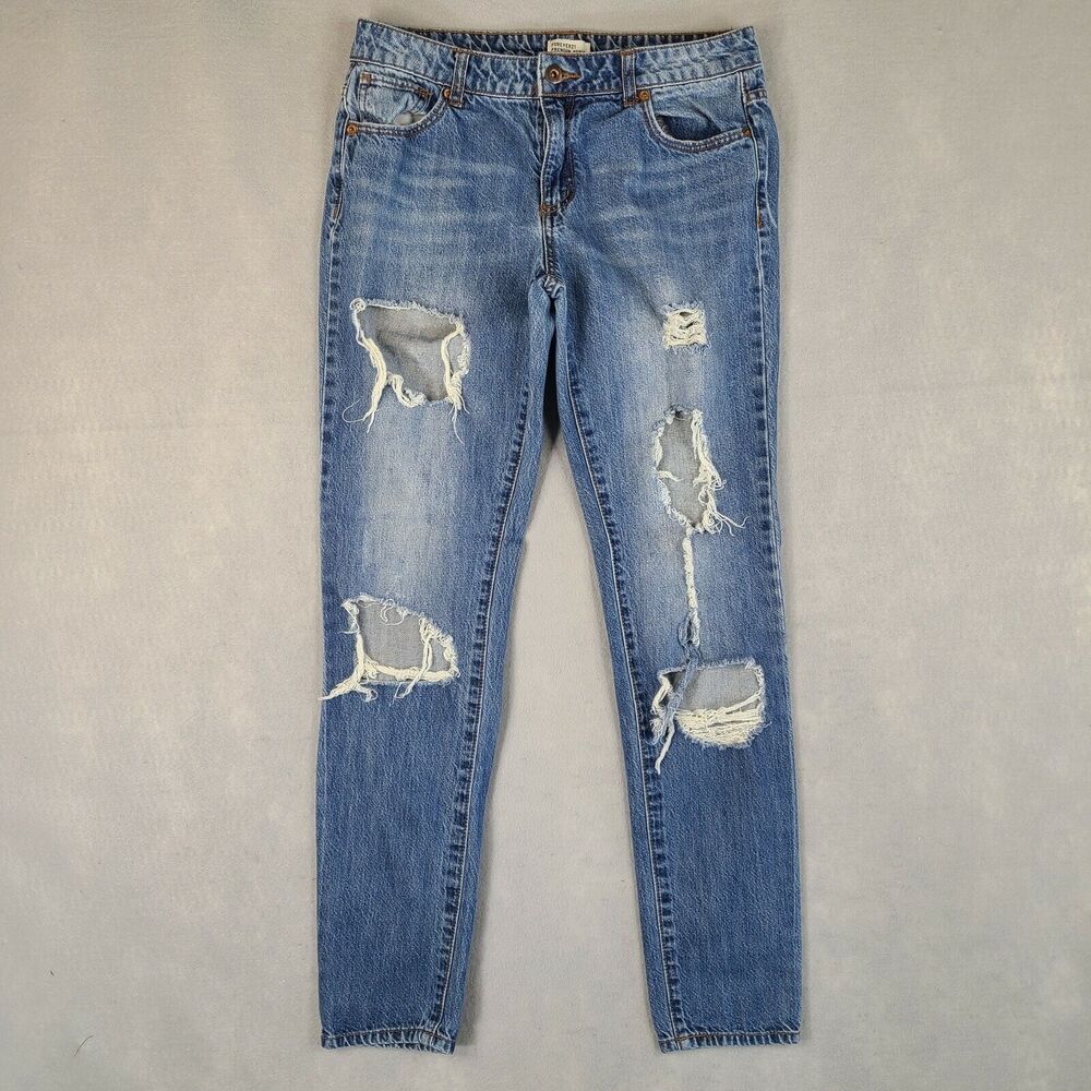 Forever 21 Premium Women's Jeans‎ Size 27 (30x30) Tapered Leg Distressed